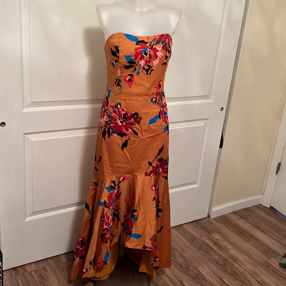 HUTCH Beautiful orange floral dress